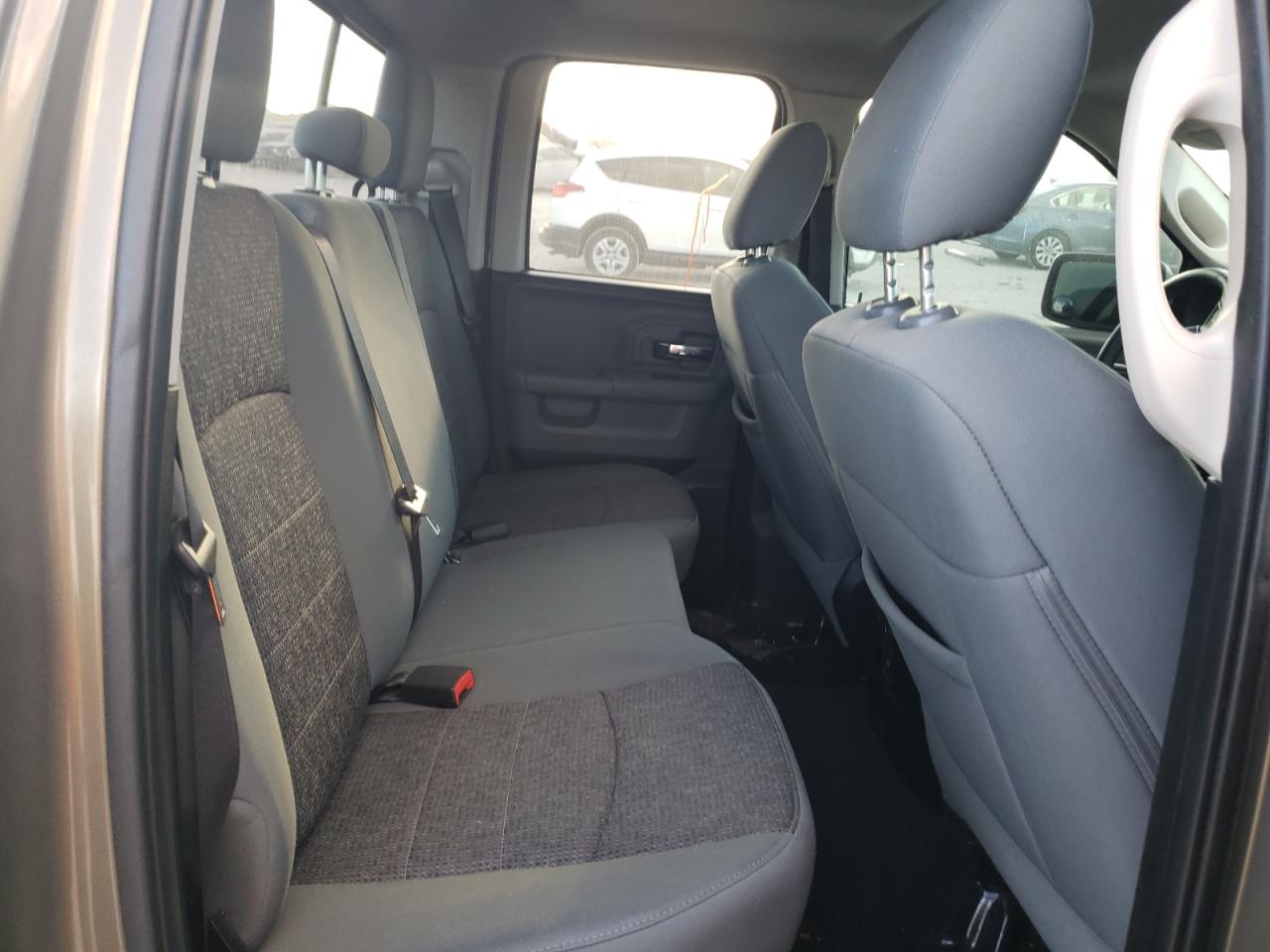 2015 RAM 1500 - Image 10