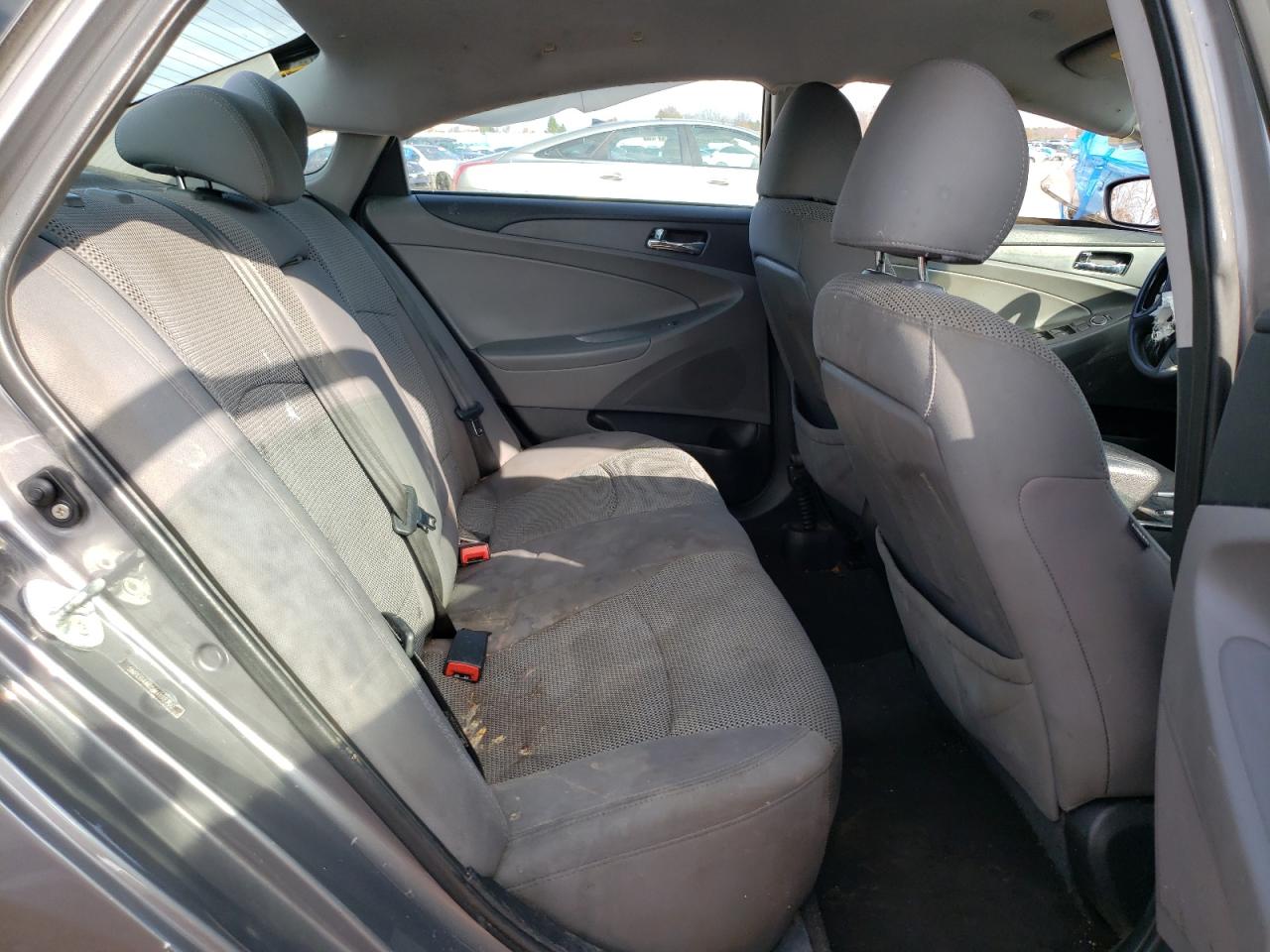 2011 Hyundai Sonata - Image 10