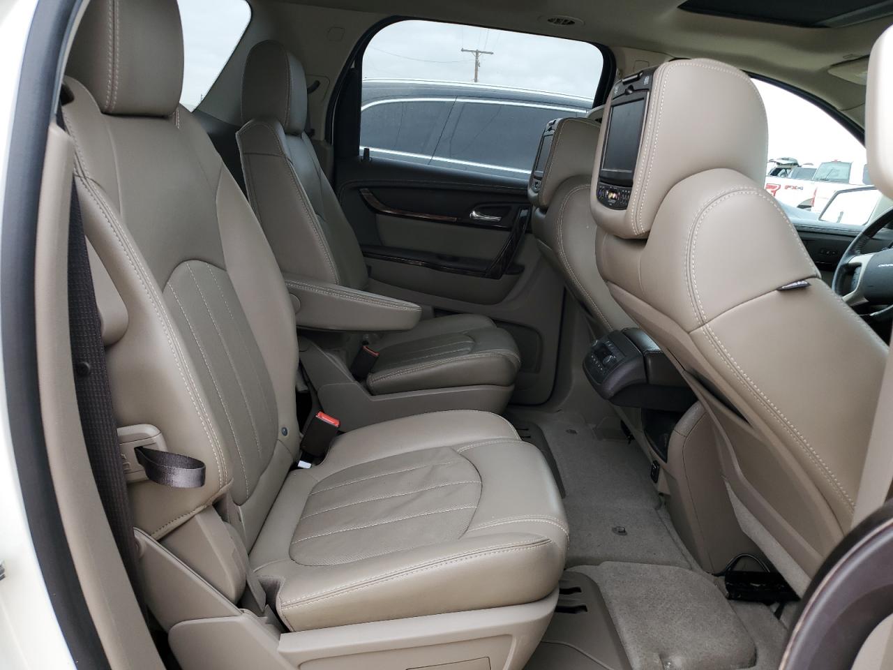 2015 GMC Acadia - Image 11