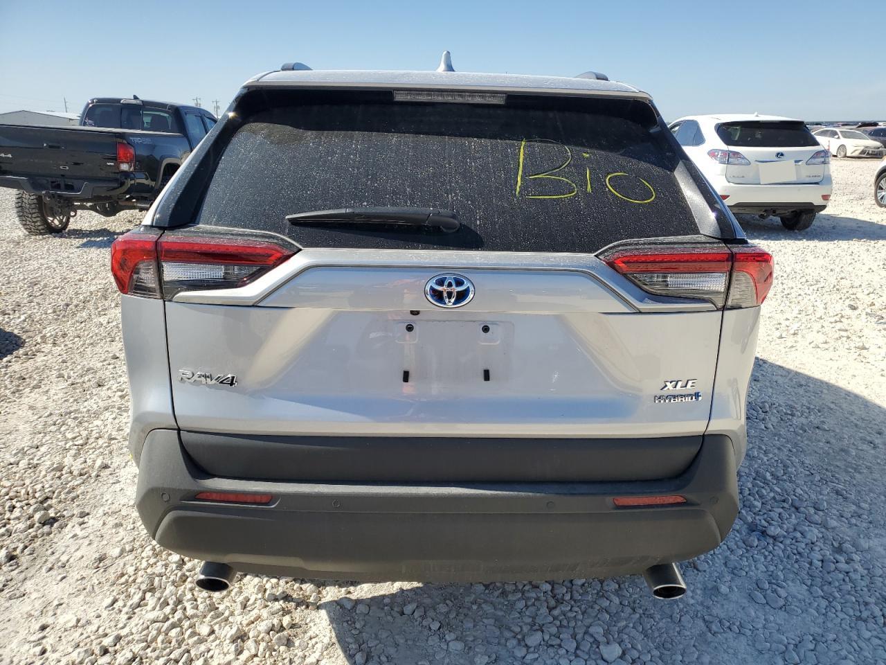 2024 Toyota RAV 4 - Image 6