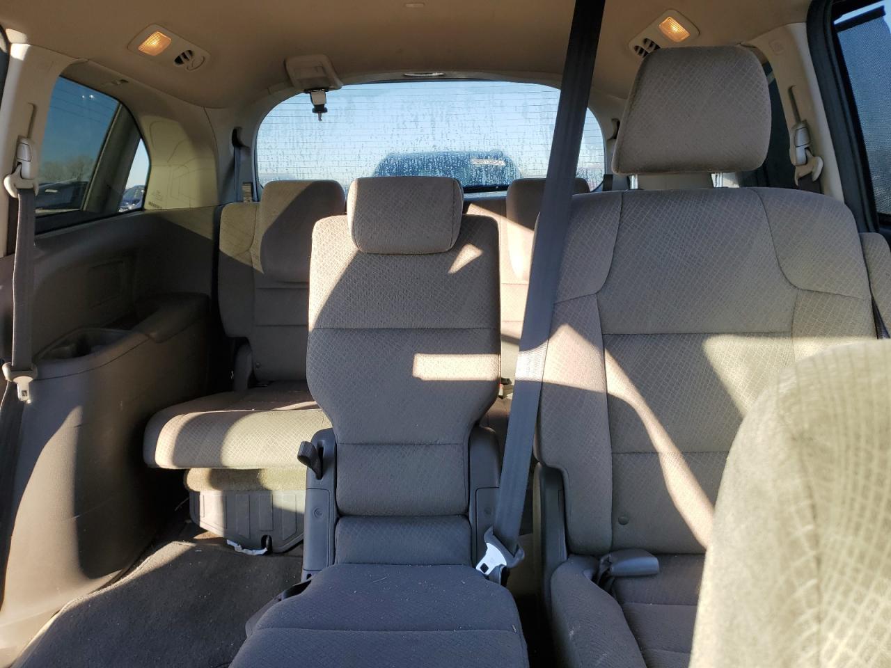 2015 Honda Odyssey - Image 10