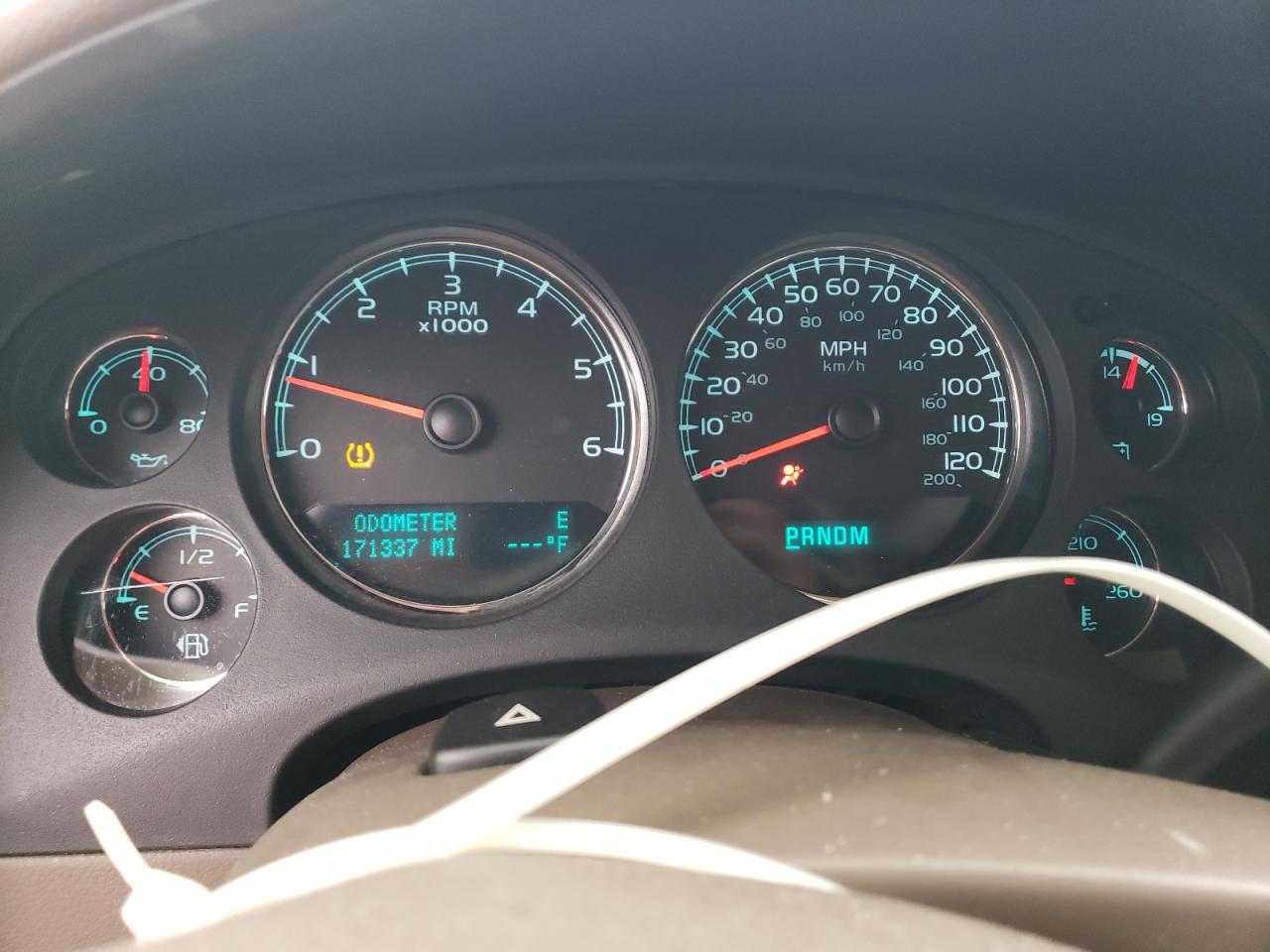 2011 GMC Yukon - Image 9