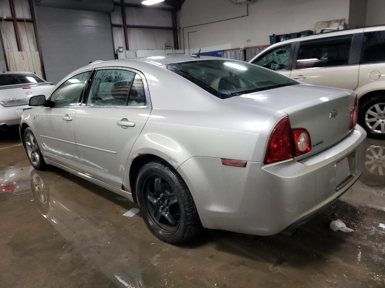 2008 Chevrolet Malibu - Image 2