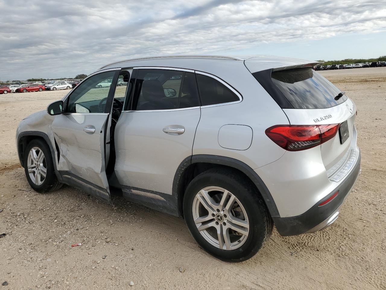 2021 Mercedes-Benz GLA-klasse - Image 2