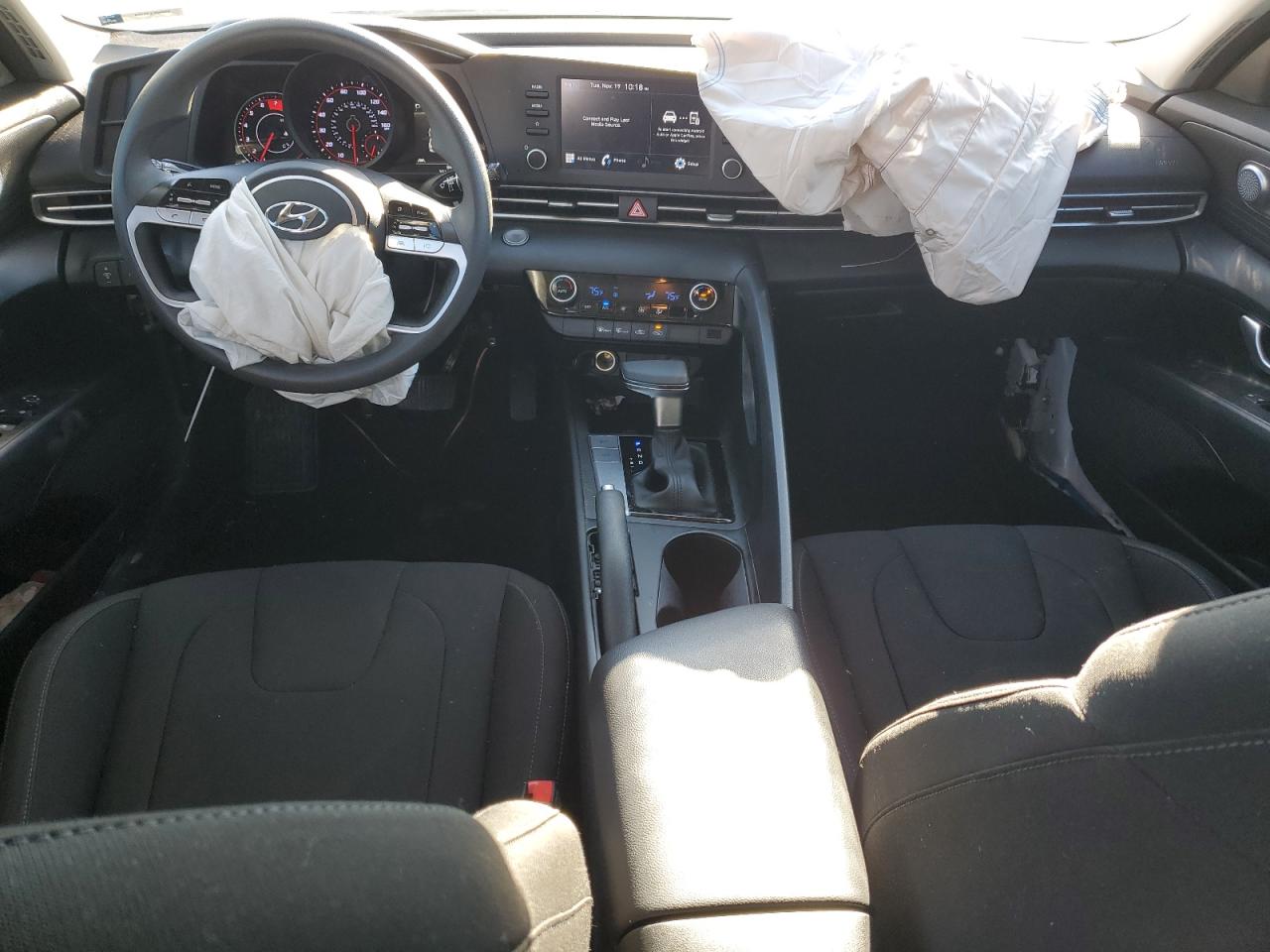 2021 Hyundai Elantra - Image 8