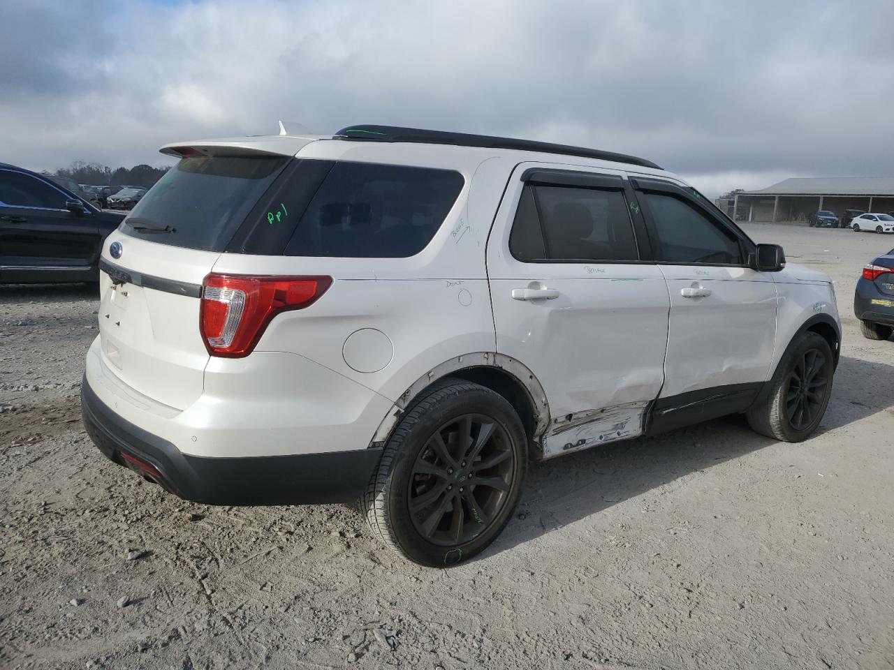 2017 Ford Explorer - Image 3