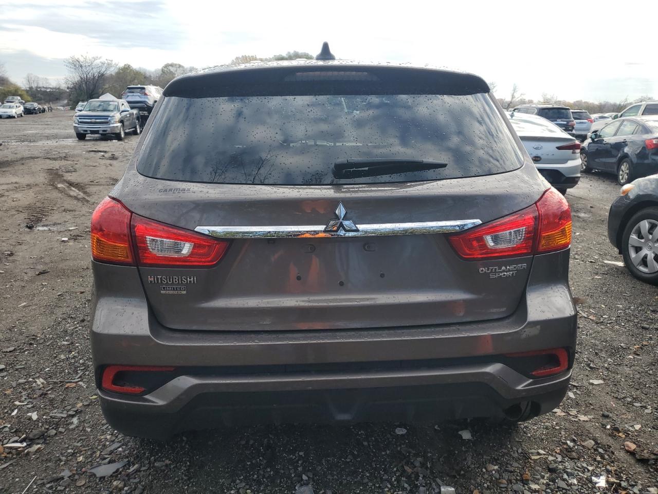 2018 Mitsubishi Outlander - Image 6