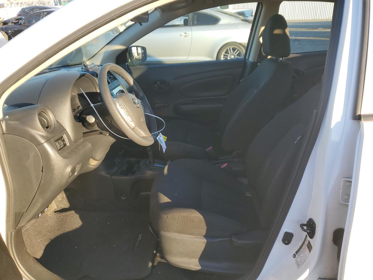 VIN 3N1CN7AP1KL804237 2019 NISSAN VERSA no.7