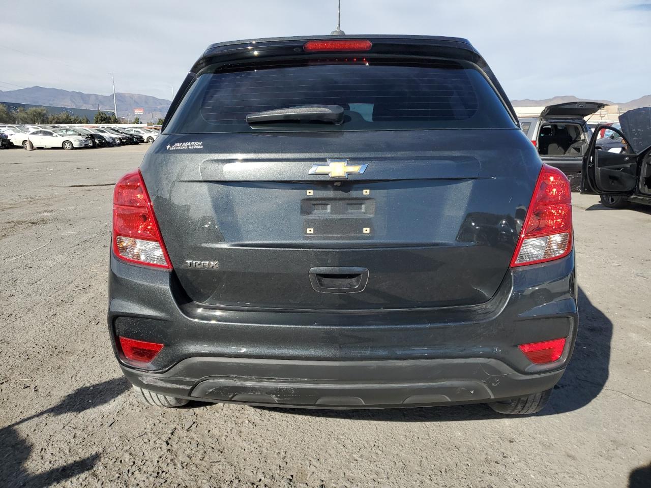 VIN 3GNCJKSB9KL160945 2019 CHEVROLET TRAX no.6