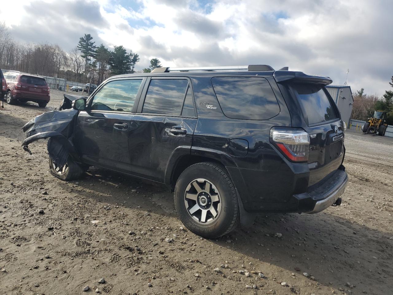 VIN JTEBU5JR5H5461129 2017 TOYOTA 4RUNNER no.2