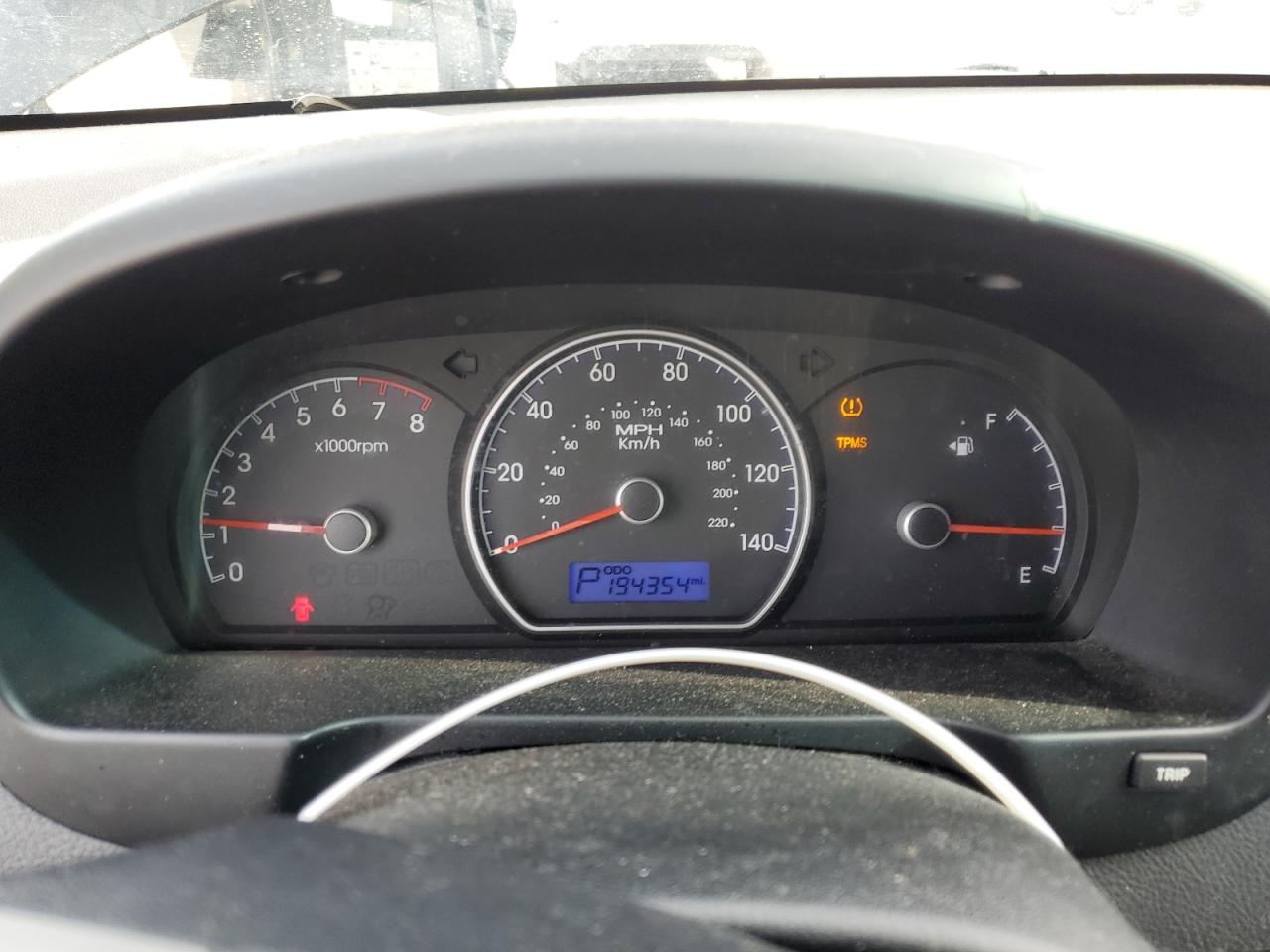 2010 Hyundai Elantra - Image 9