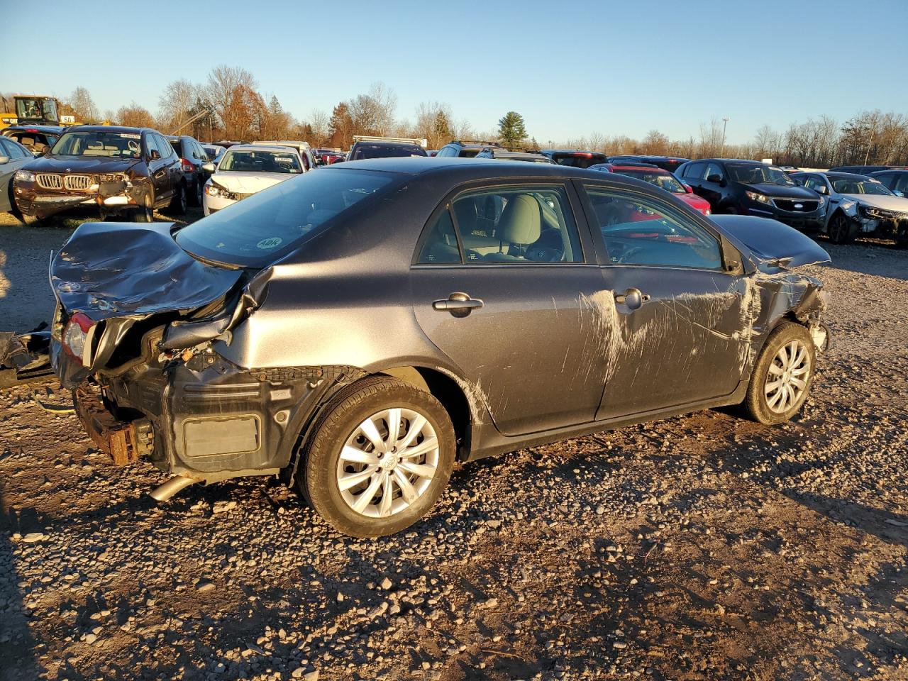 VIN 2T1BU4EE0DC104461 2013 TOYOTA COROLLA no.3