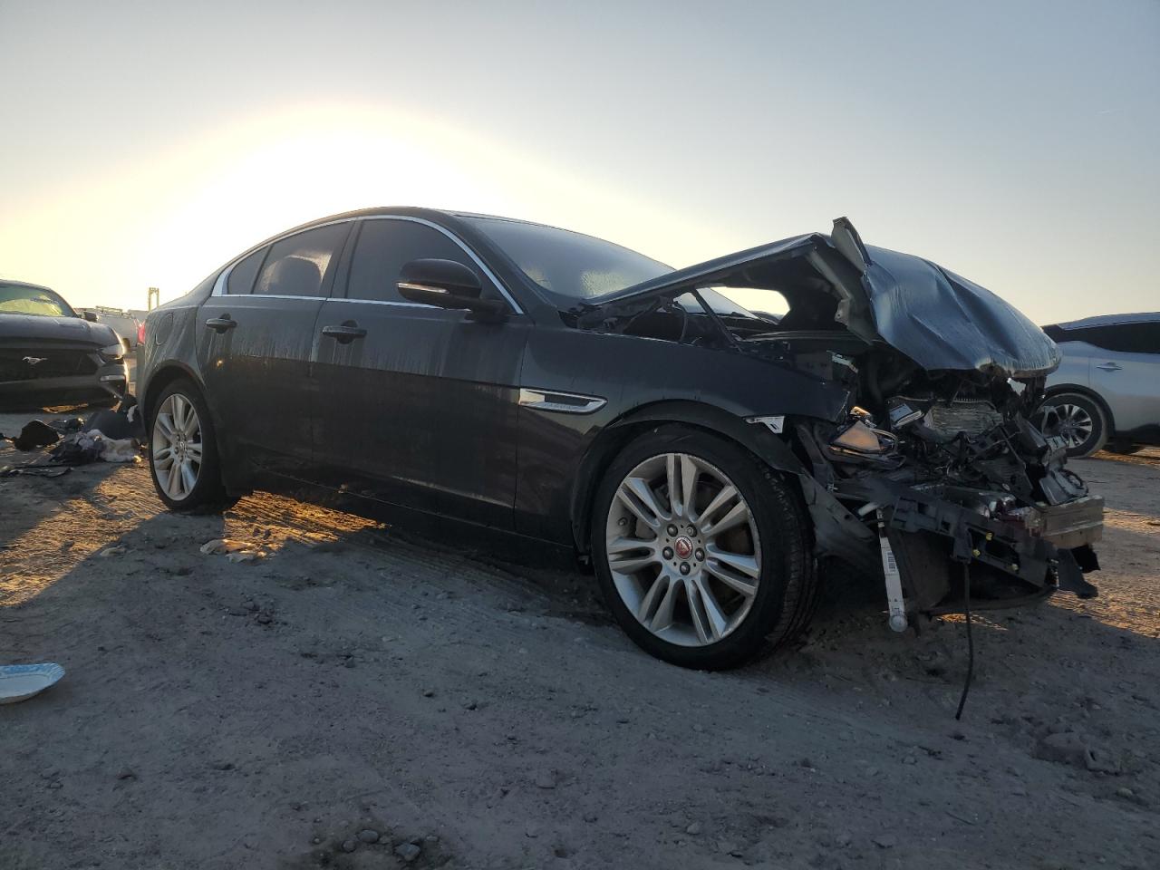 2019 Jaguar XE - Image 4