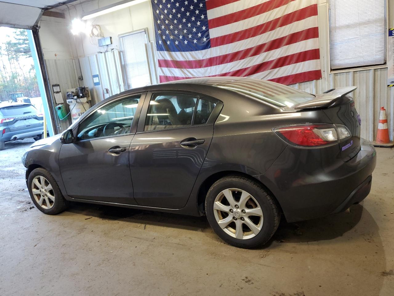 2010 Mazda 3 - Image 2