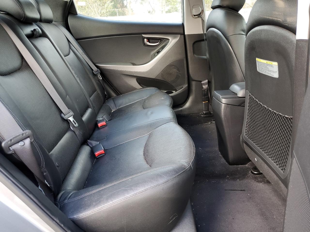 2011 Hyundai Elantra - Image 11