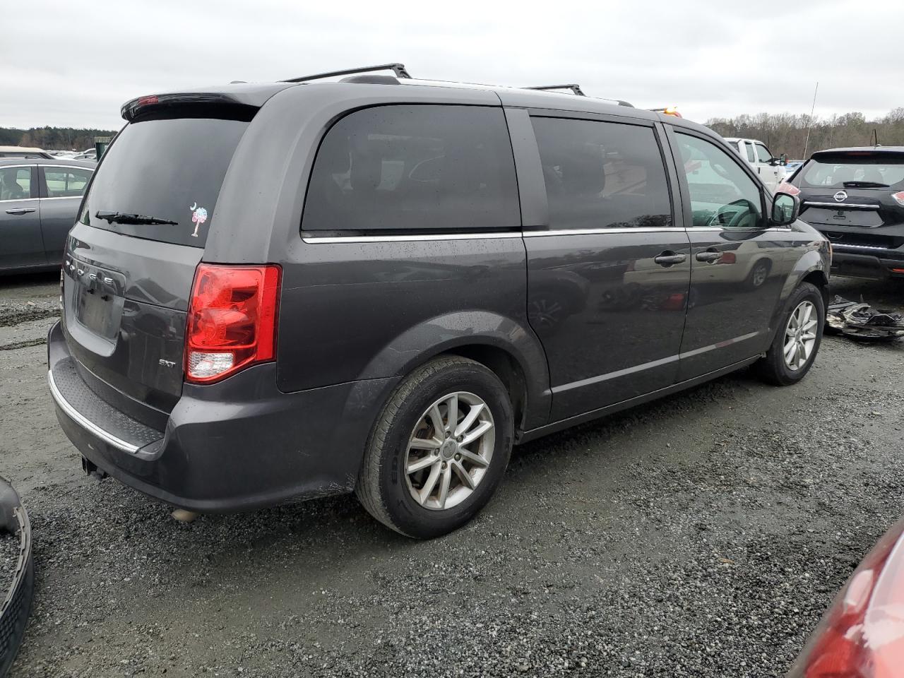 2020 Dodge Caravan - Image 3