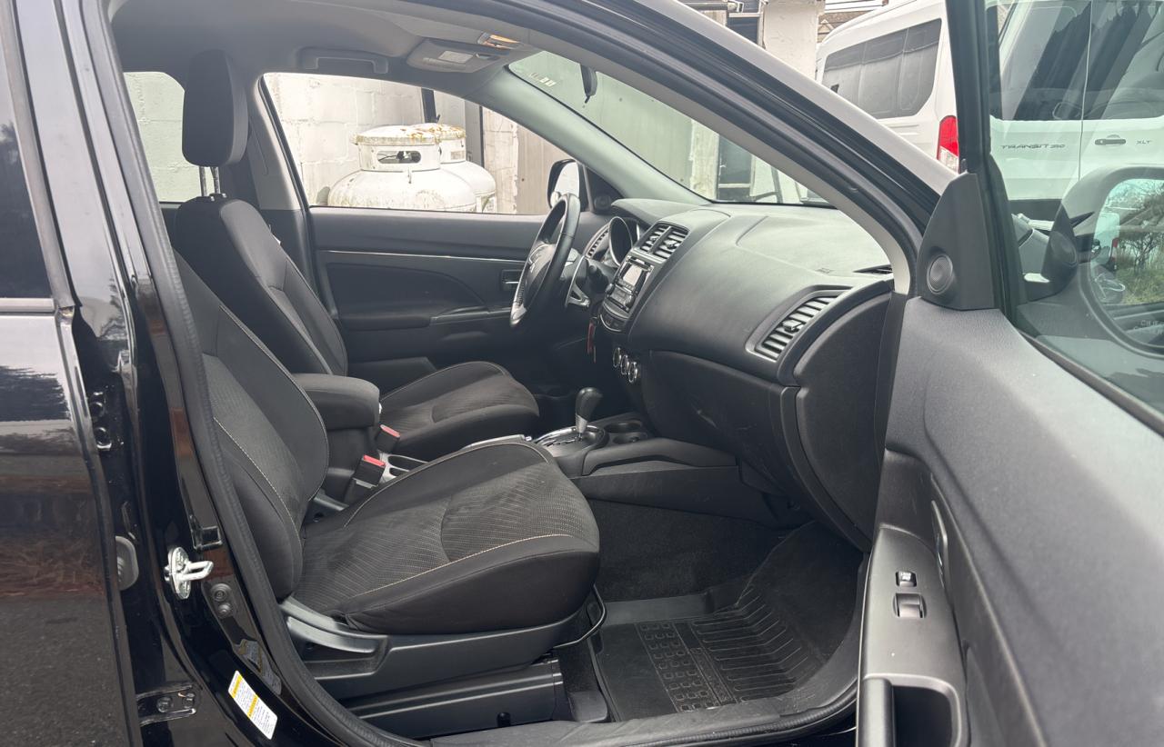 2015 Mitsubishi Outlander - Image 5
