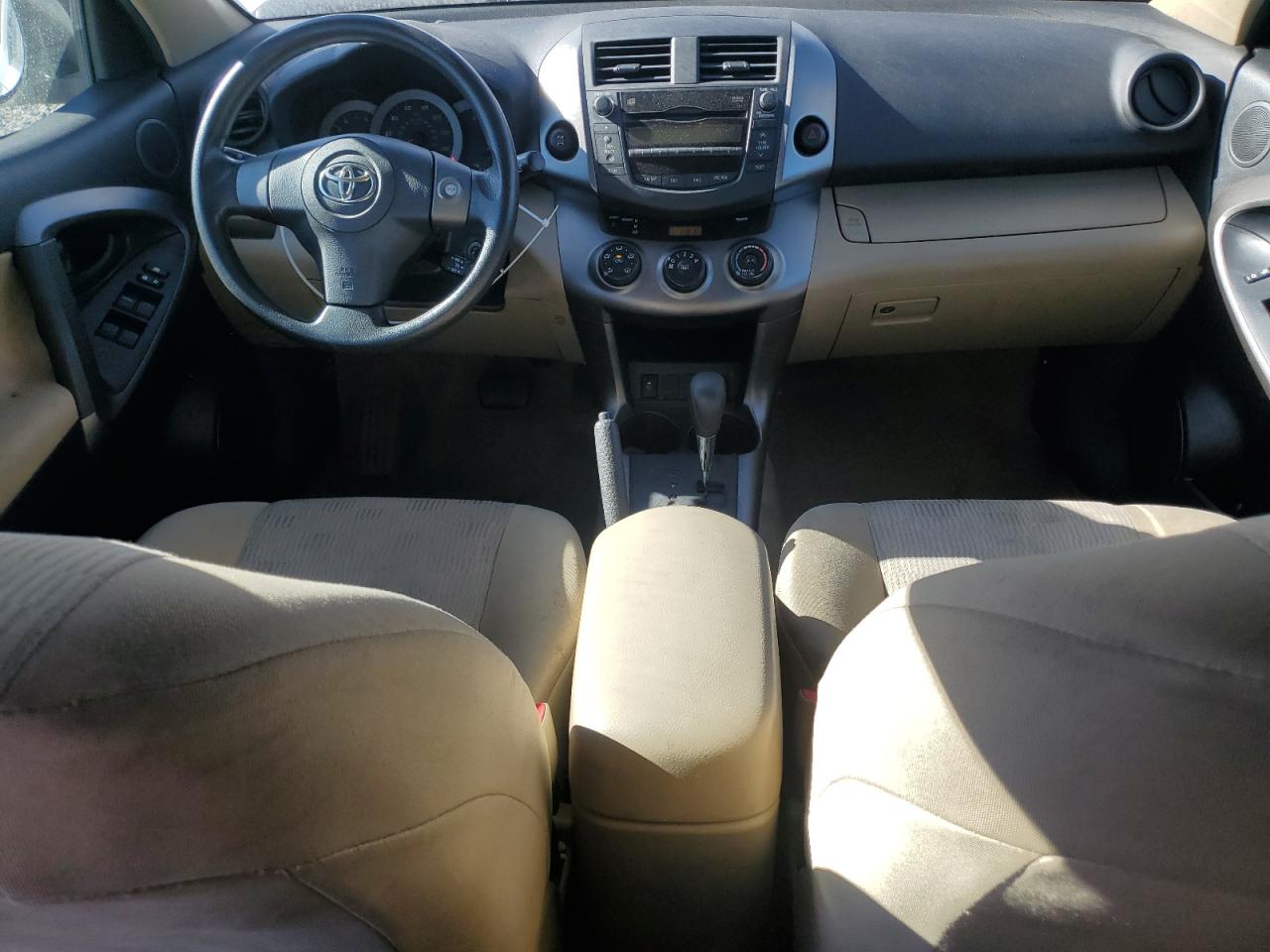 2011 Toyota RAV 4 - Image 8
