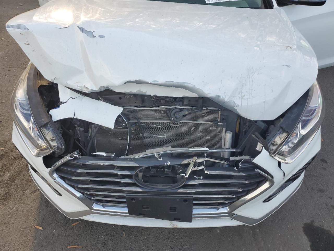 2018 Hyundai Sonata - Image 12