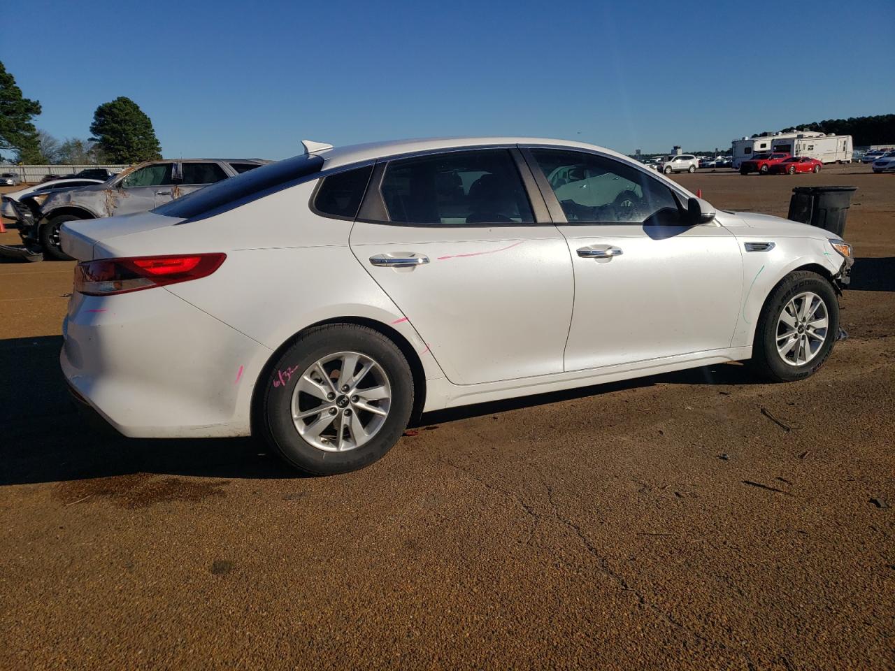 VIN KNAGT4L38G5073131 2016 KIA OPTIMA no.3