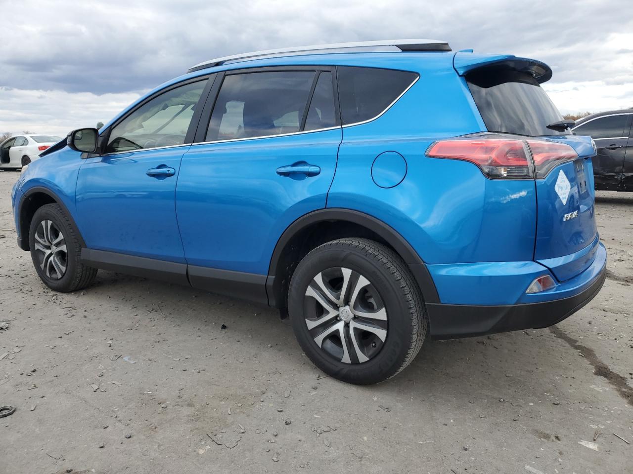 2018 Toyota Rav4 Le VIN: JTMZFREVXJJ724742 Lot: 80911984