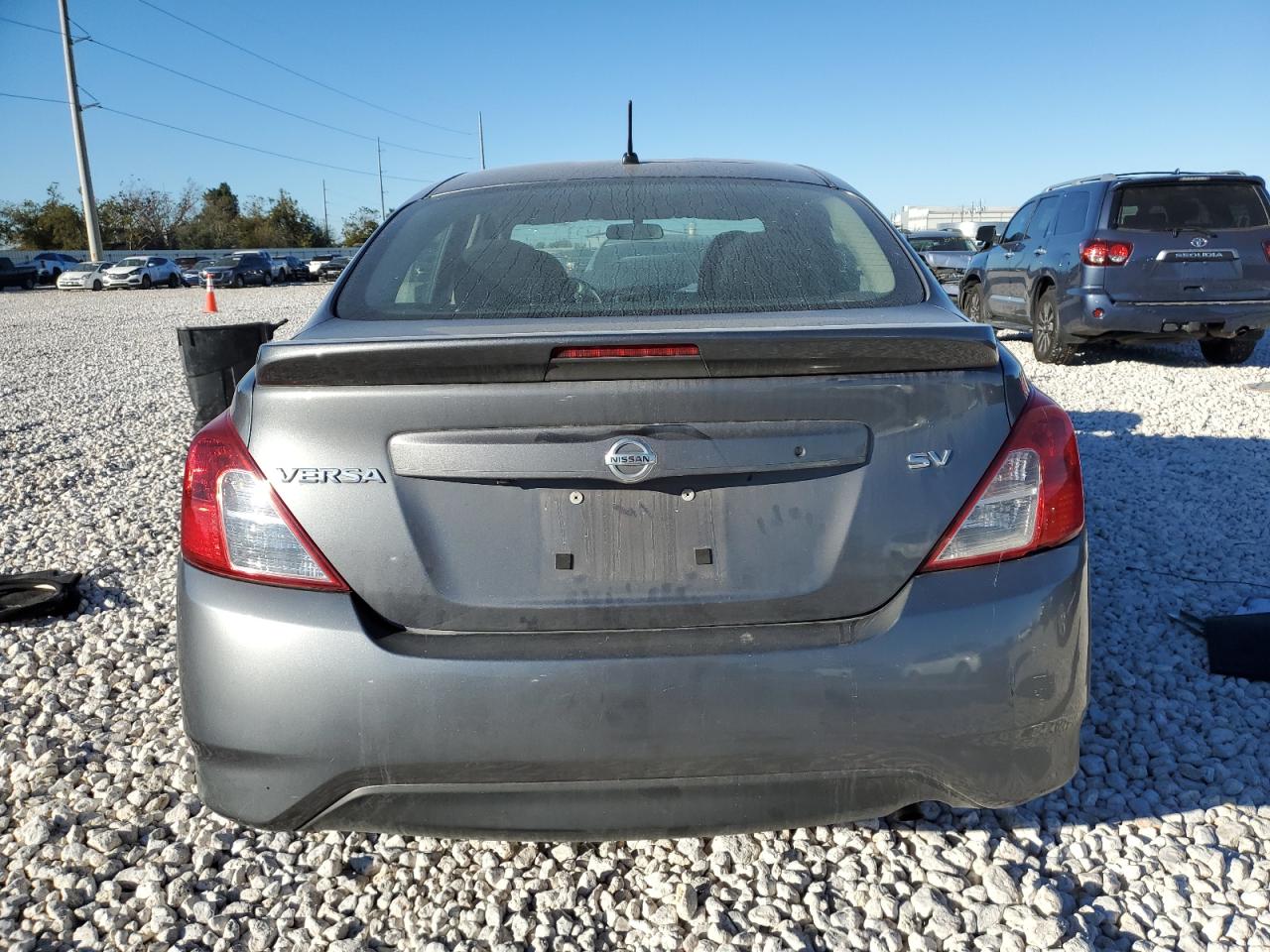 2019 Nissan Versa S VIN: 3N1CN7AP7KL833242 Lot: 80152964