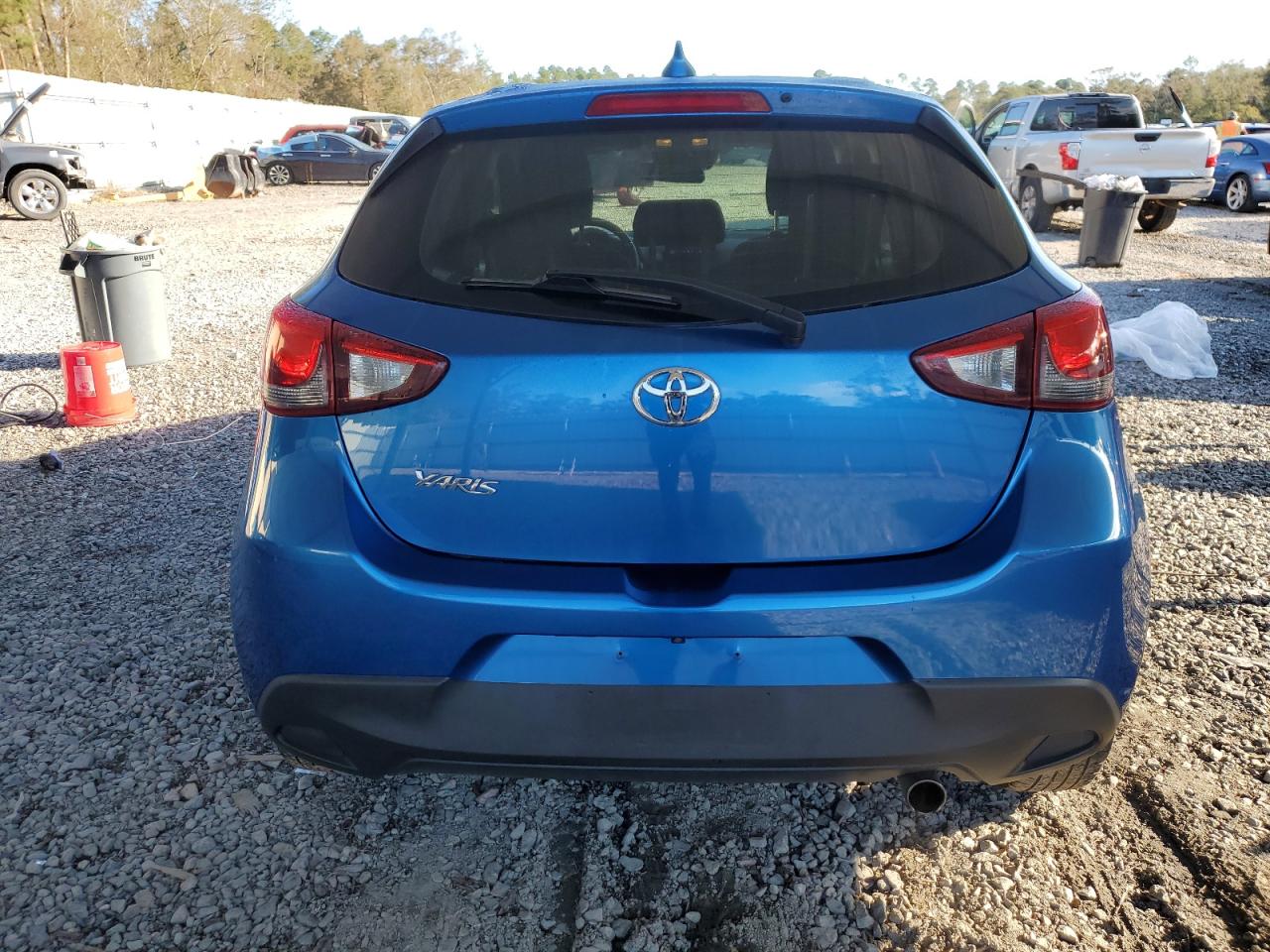 2020 Toyota Yaris Le VIN: 3MYDLBJV2LY707059 Lot: 80613534