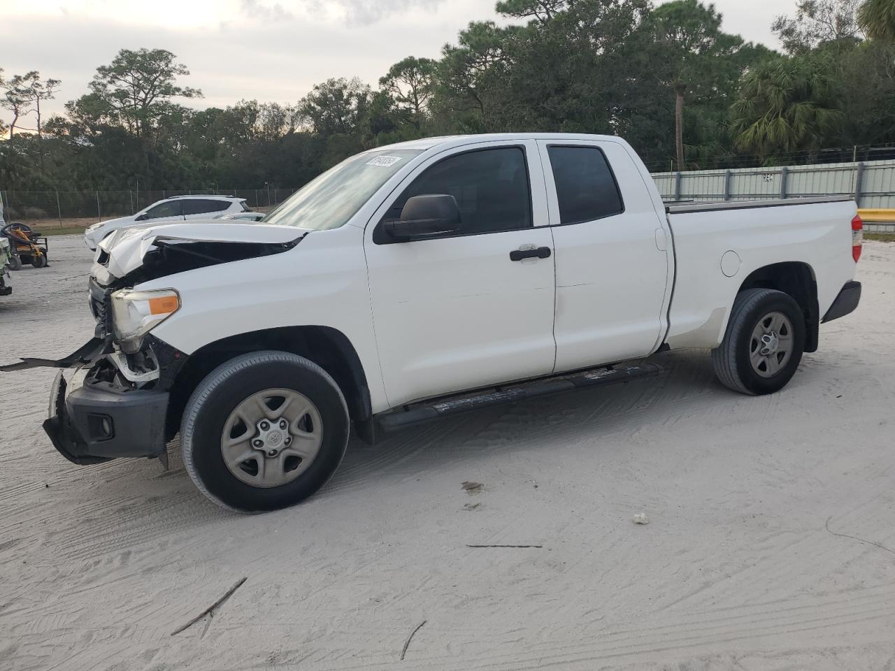 2016 Toyota Tundra - Image 1