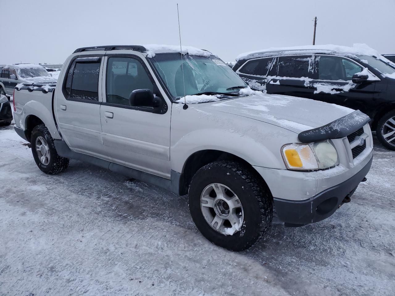 2004 Ford Explorer - Image 4