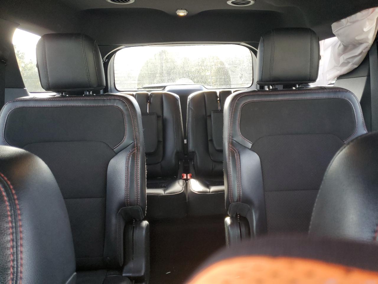 2018 Ford Explorer - Image 10