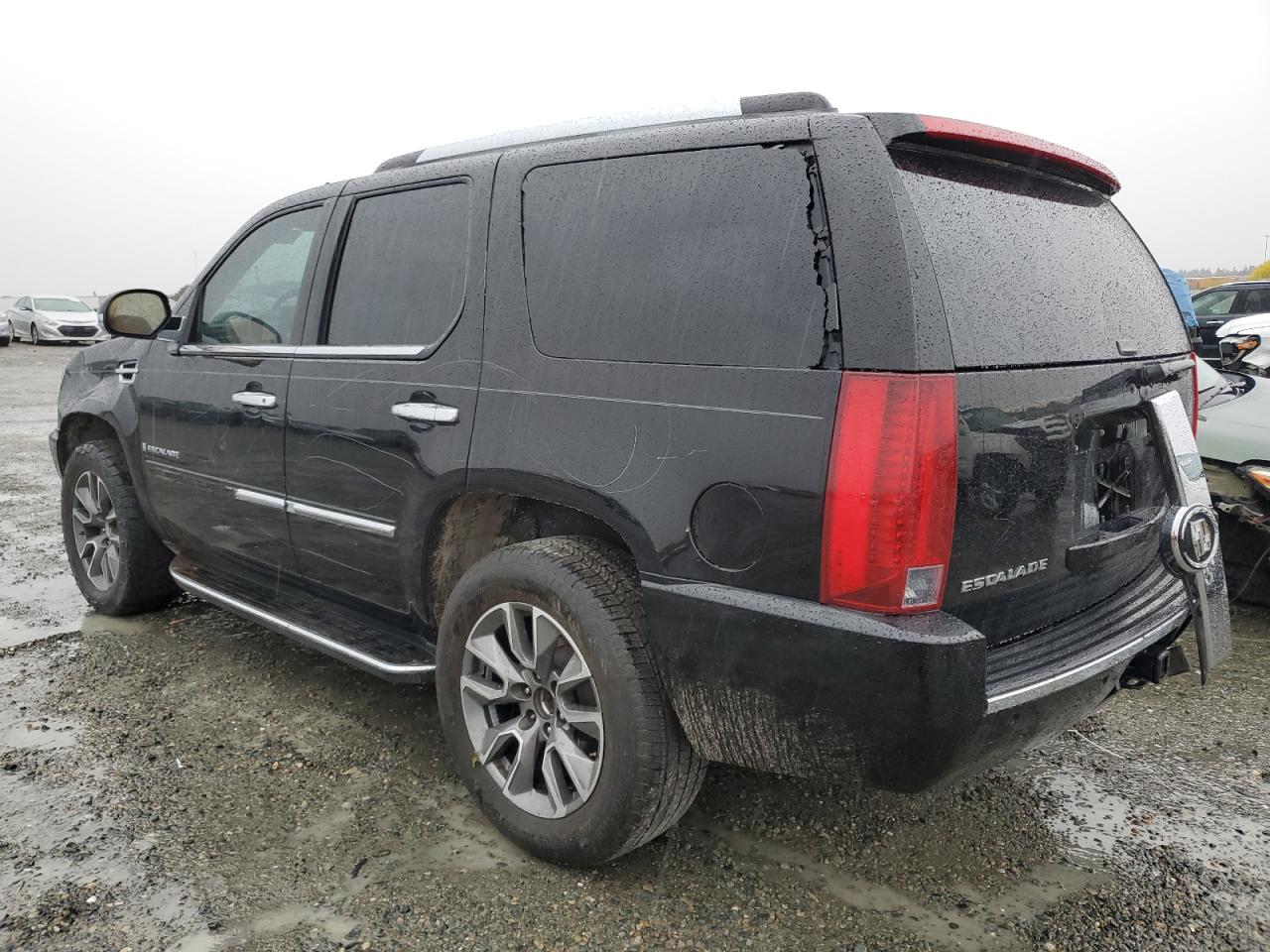 2007 Cadillac Escalade - Image 2
