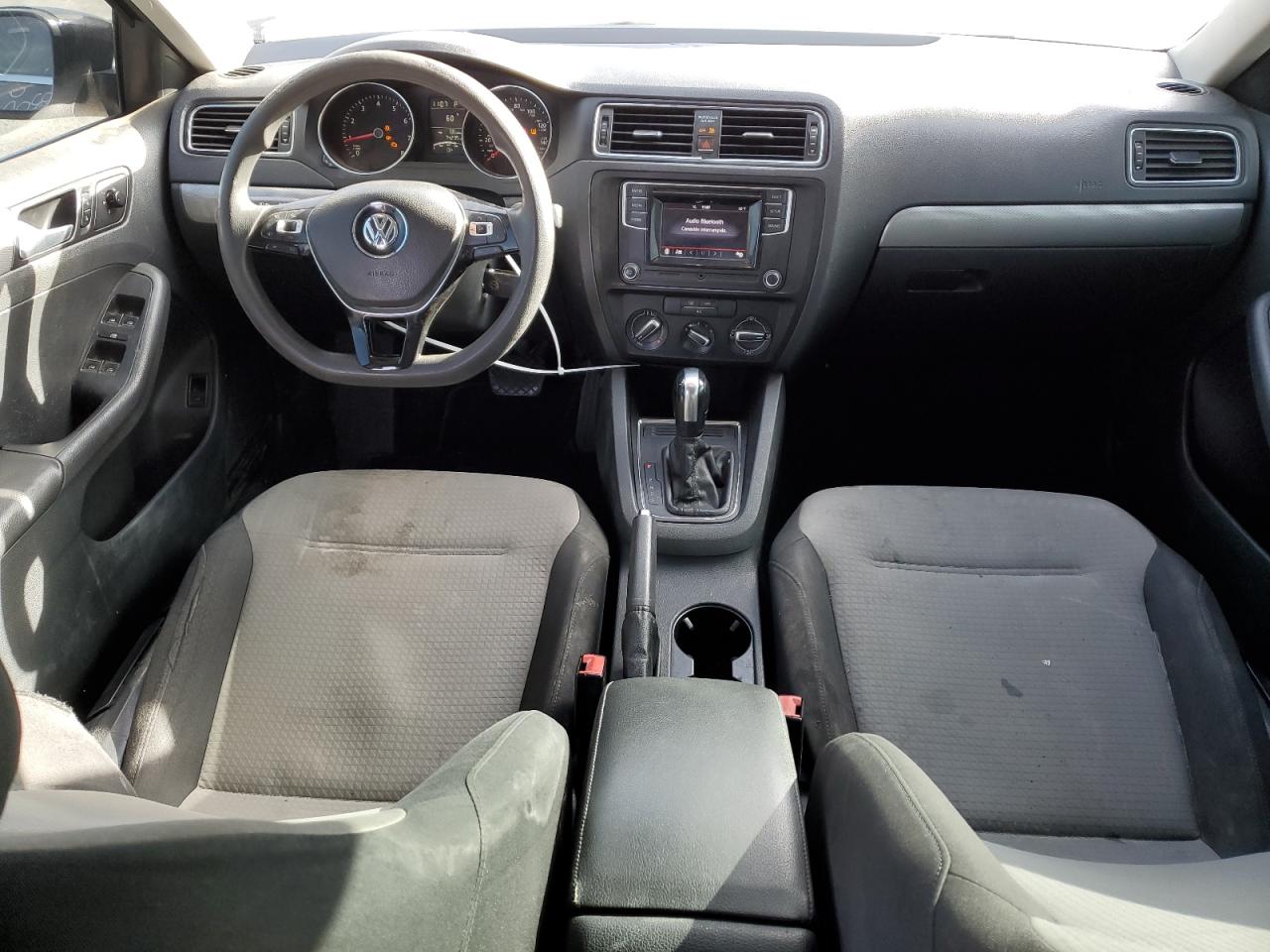 2017 Volkswagen Jetta - Image 8