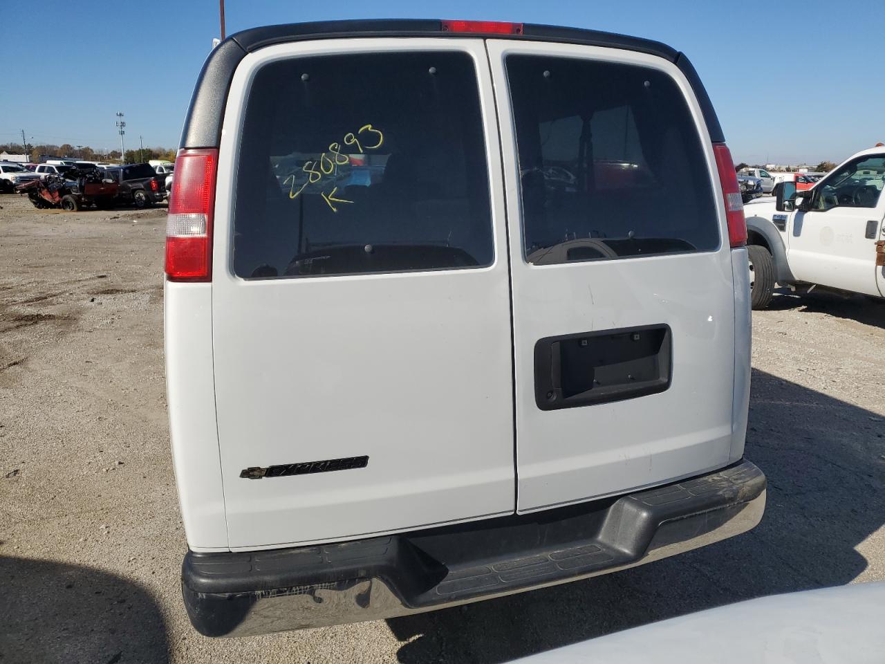 2017 Chevrolet Express - Image 6