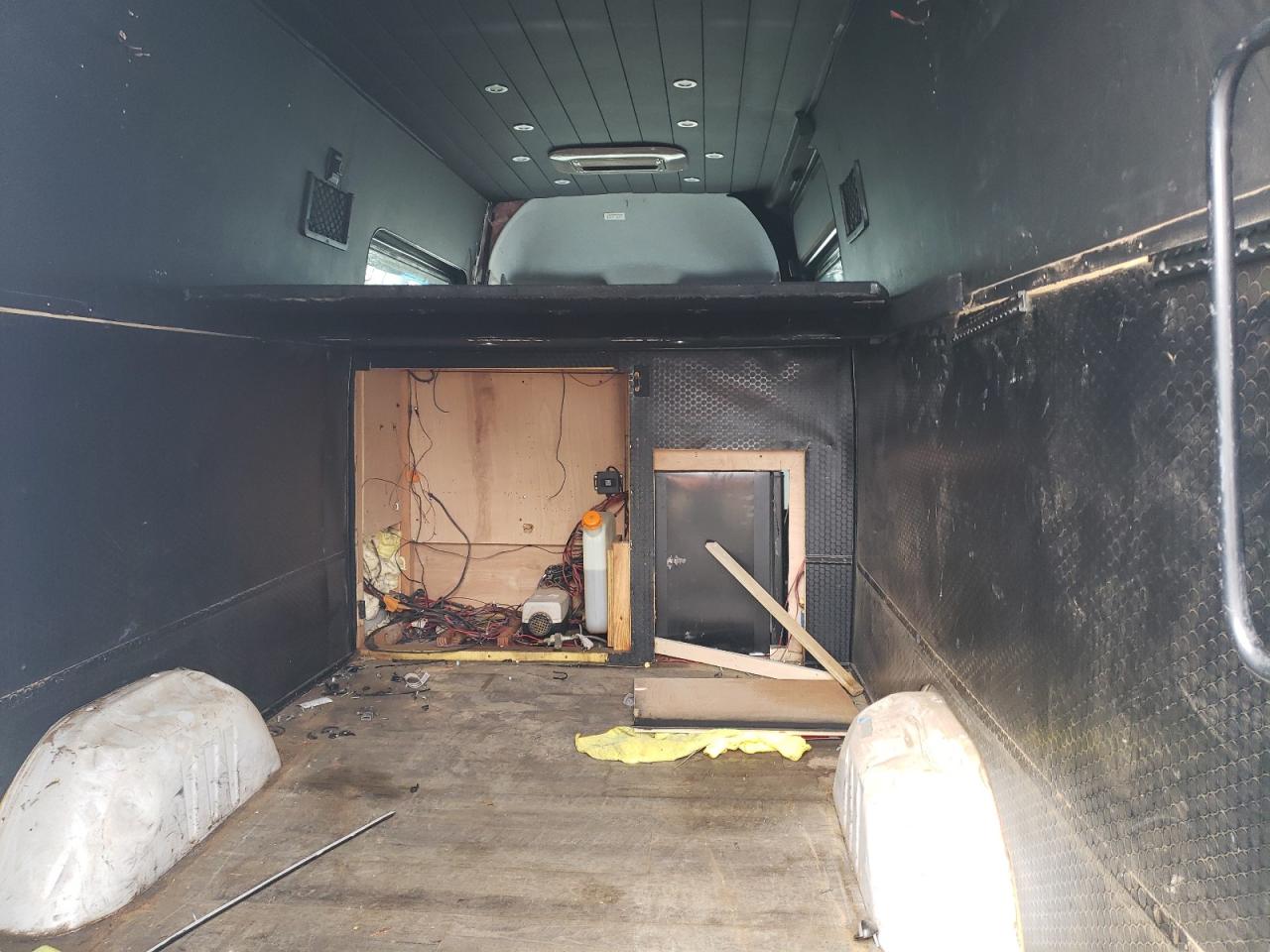 2016 Mercedes-Benz Sprinter - Image 10