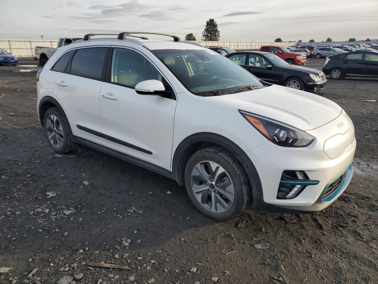 VIN KNDCC3LG6N5138179 2022 KIA NIRO S no.4