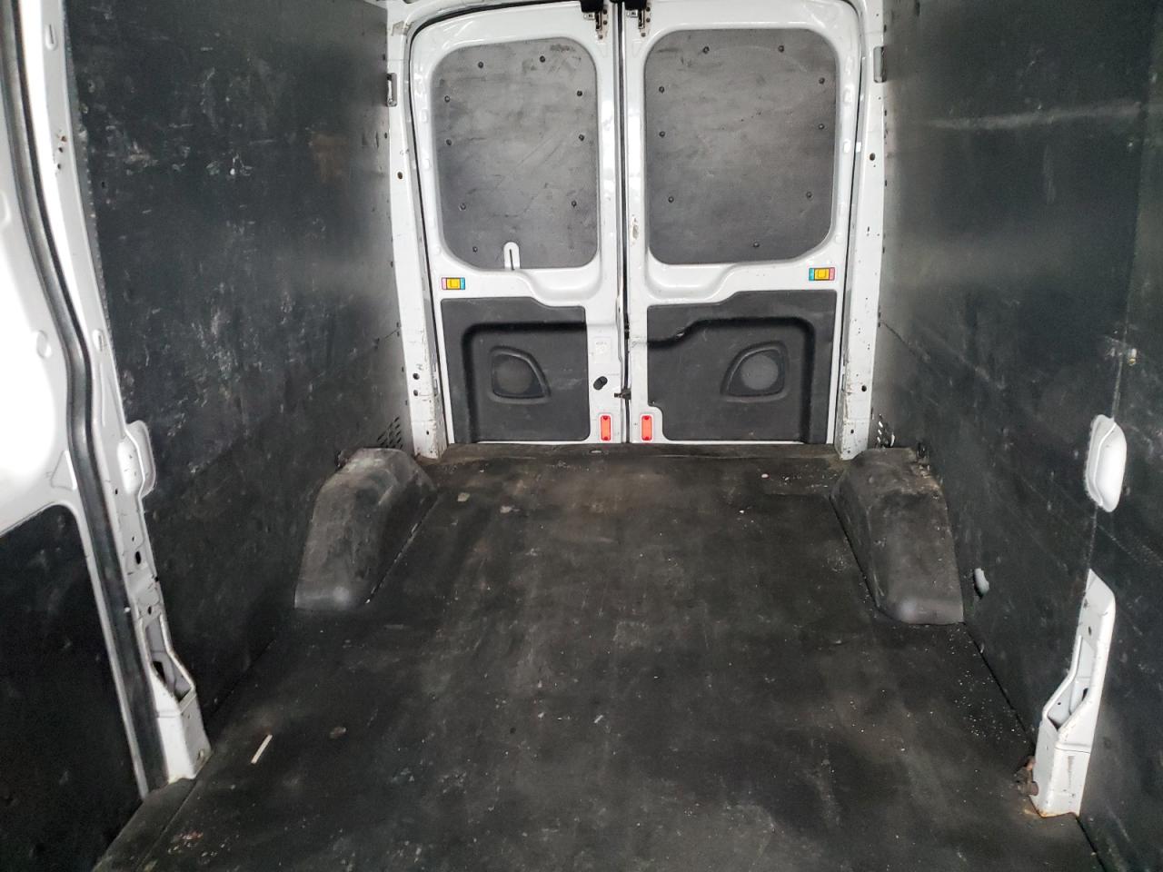 2015 Ford Transit - Image 10
