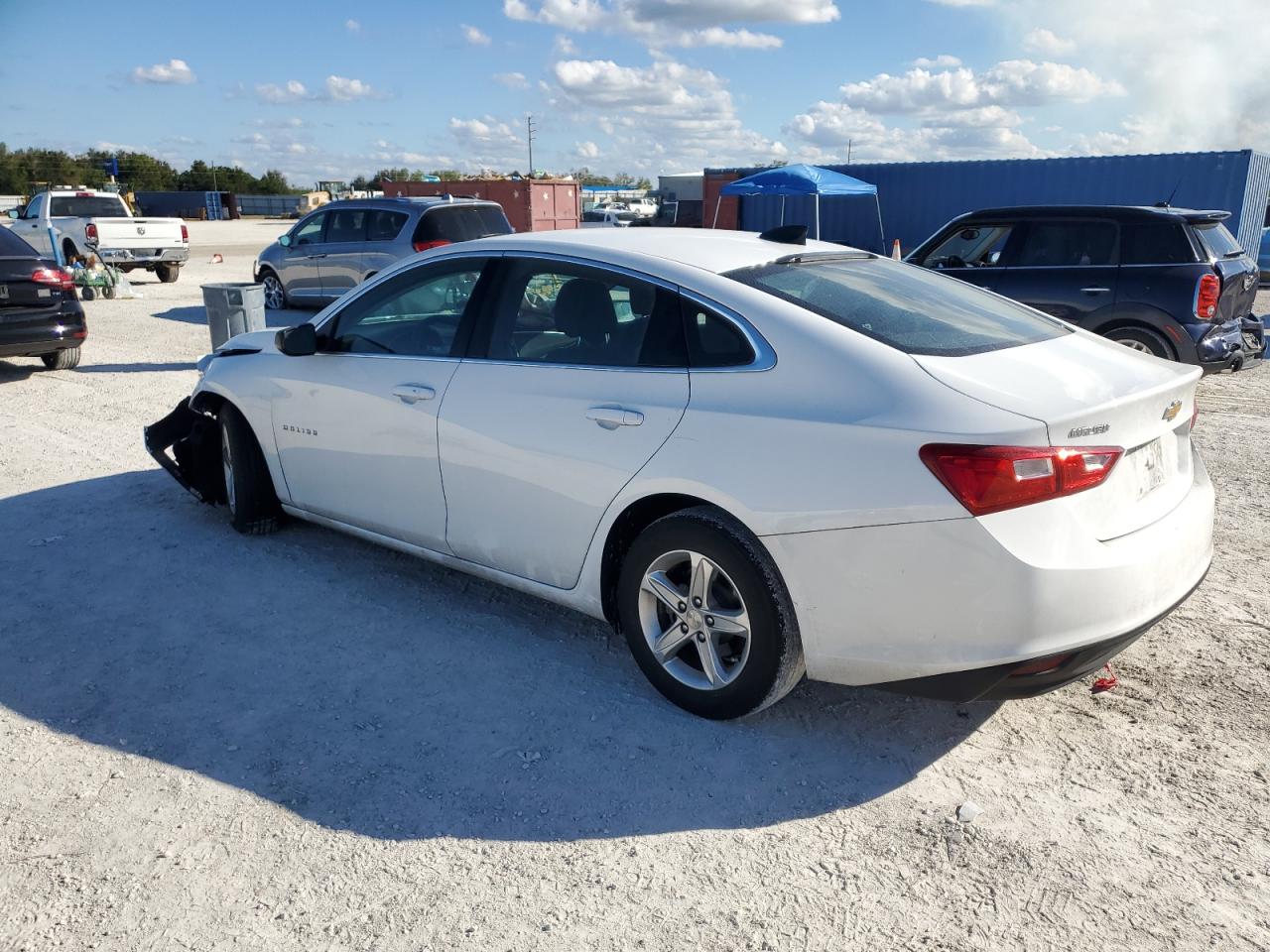 2022 Chevrolet Malibu - Image 2