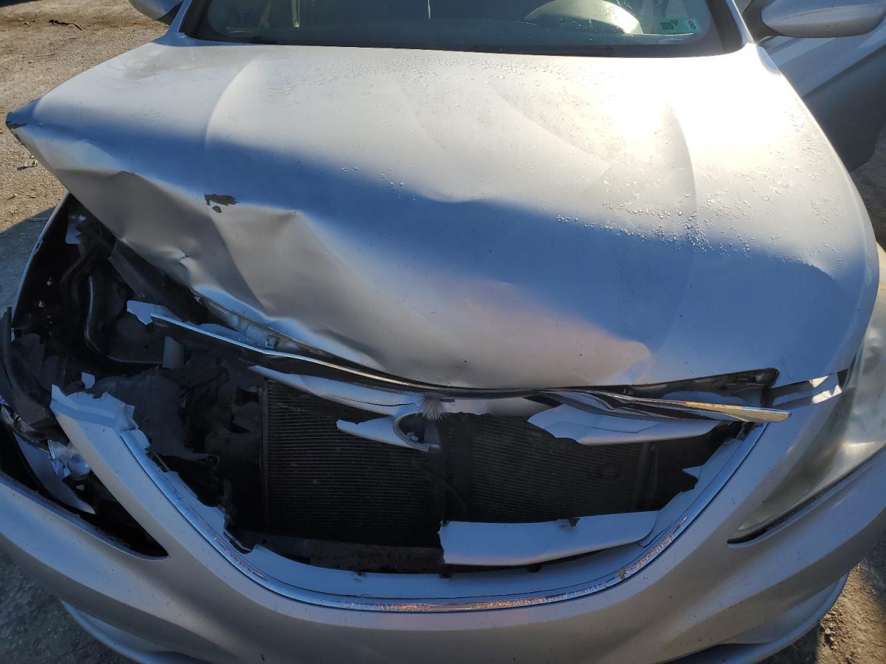 2013 Hyundai Sonata - Image 11