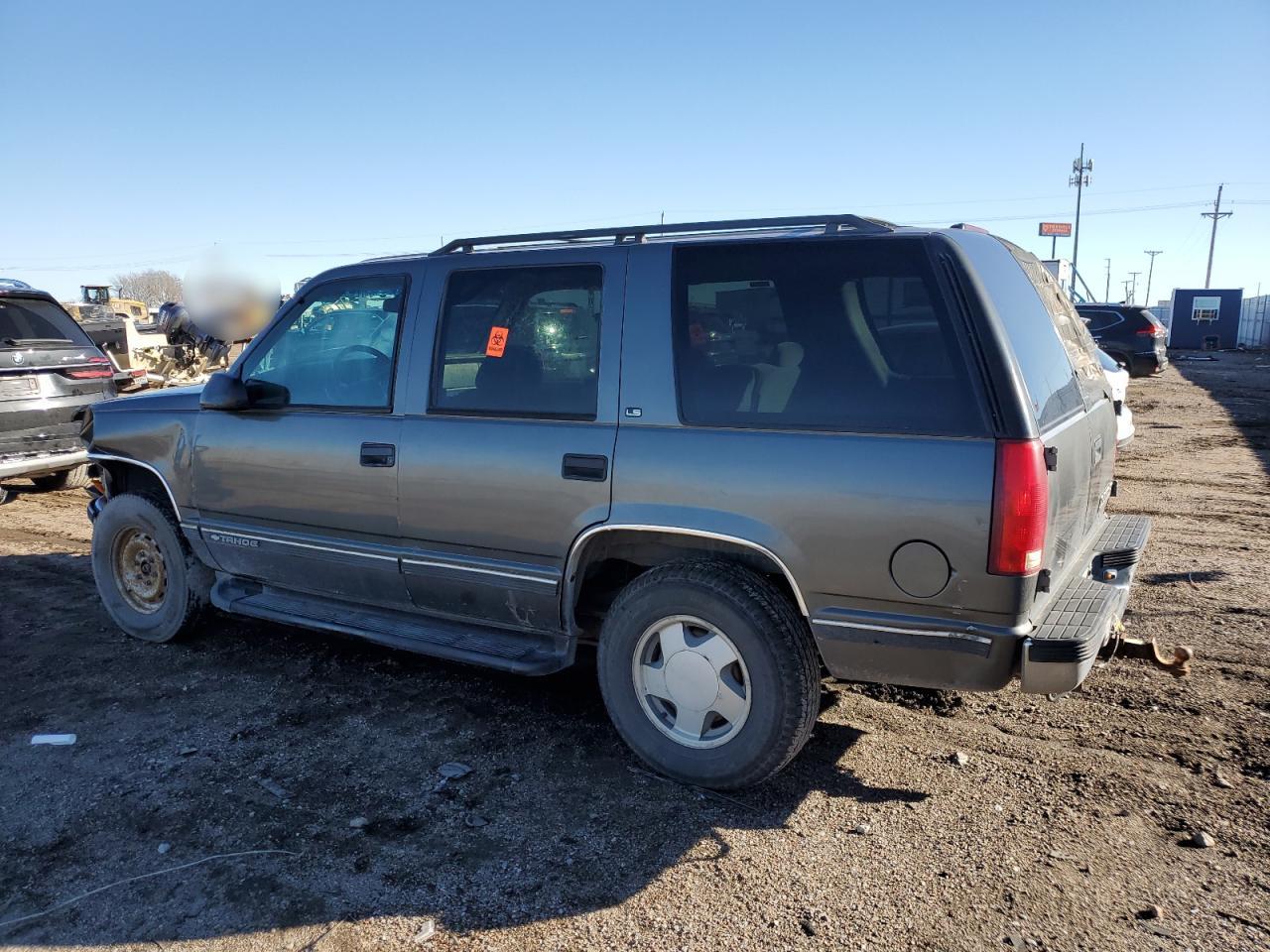 1999 Chevrolet Tahoe - Image 2