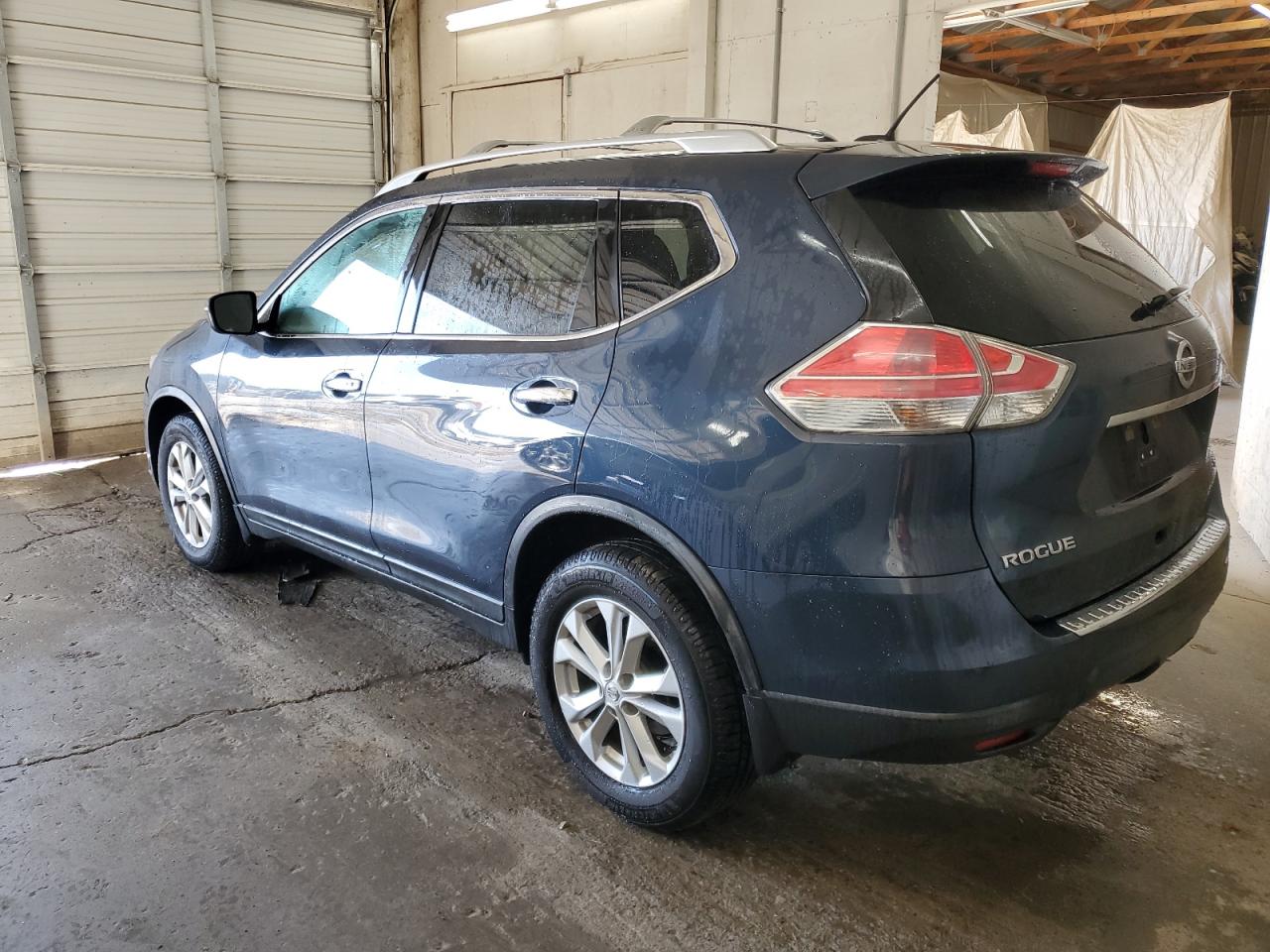 2016 Nissan Rogue - Image 2