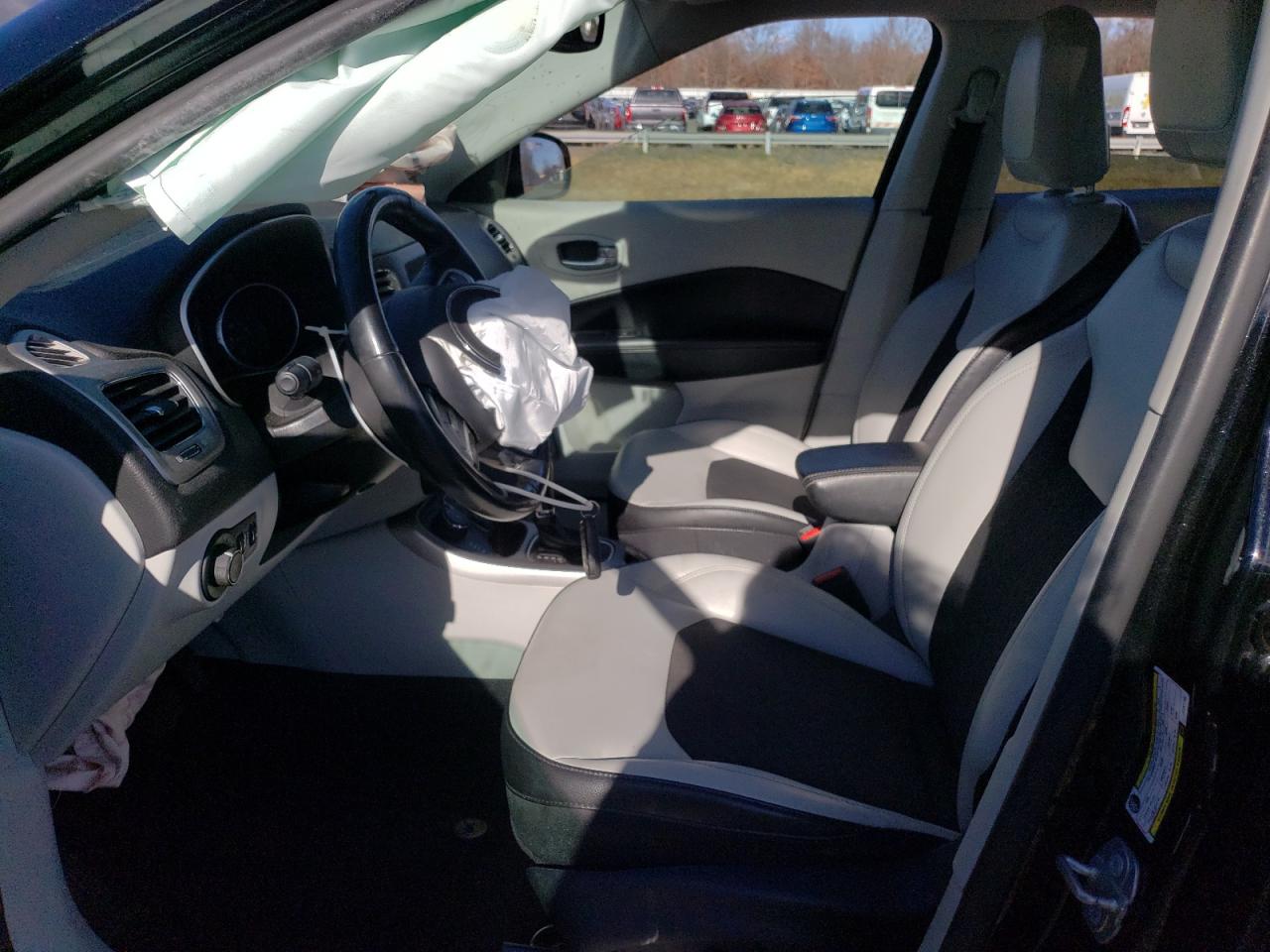2018 Jeep Compass - Image 7