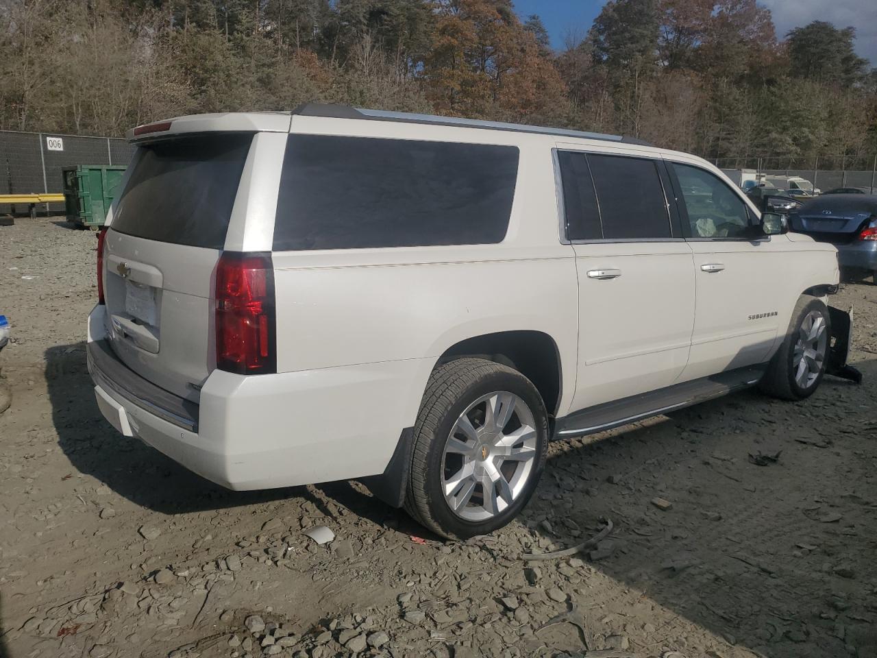 2017 Chevrolet Suburban - Image 3