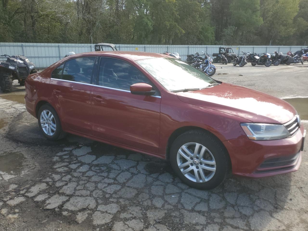 2017 Volkswagen Jetta - Image 4