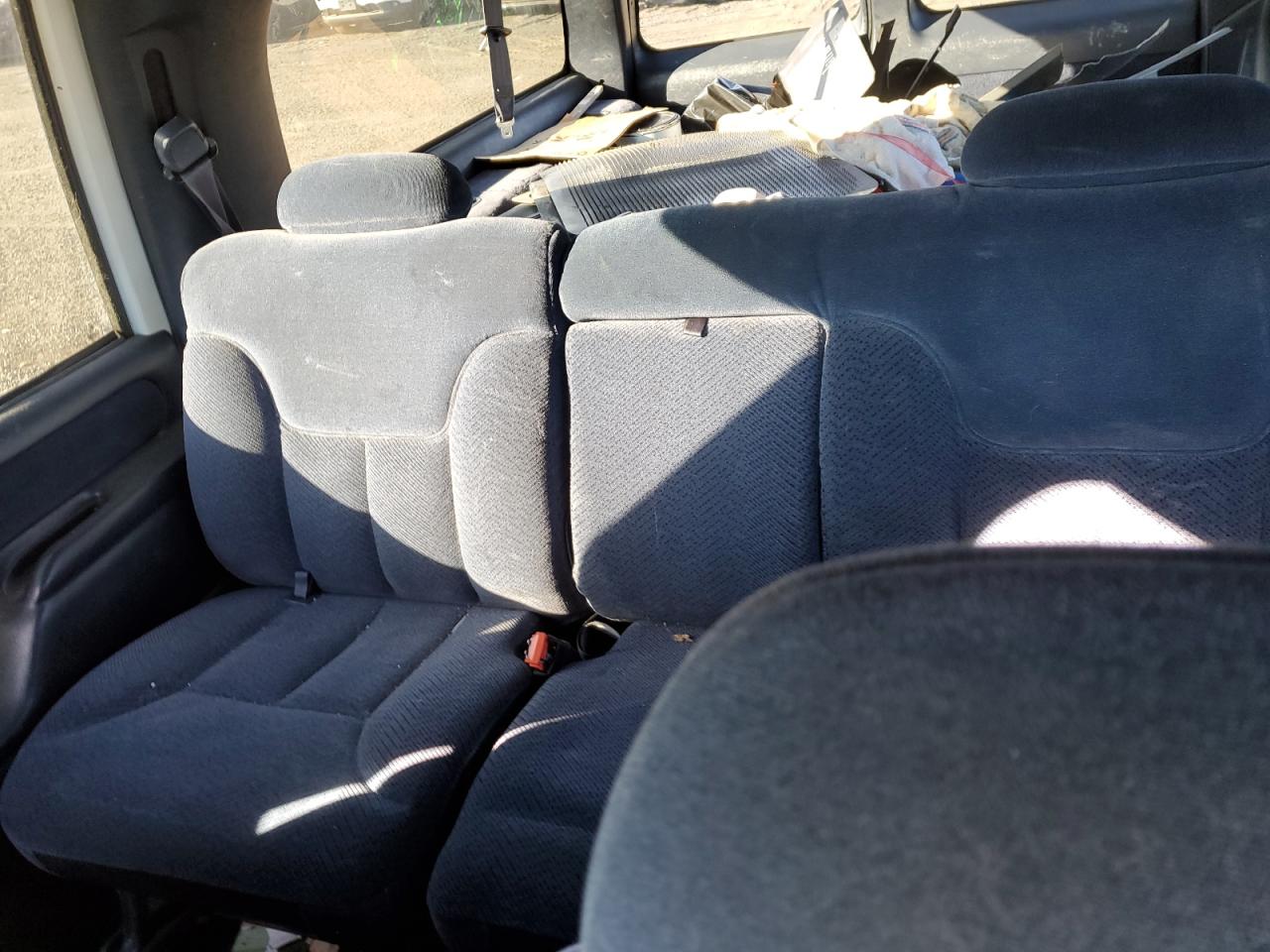 1999 Chevrolet Suburban - Image 10