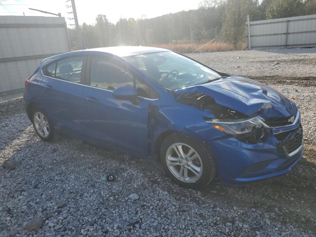 2018 Chevrolet Cruze - Image 4
