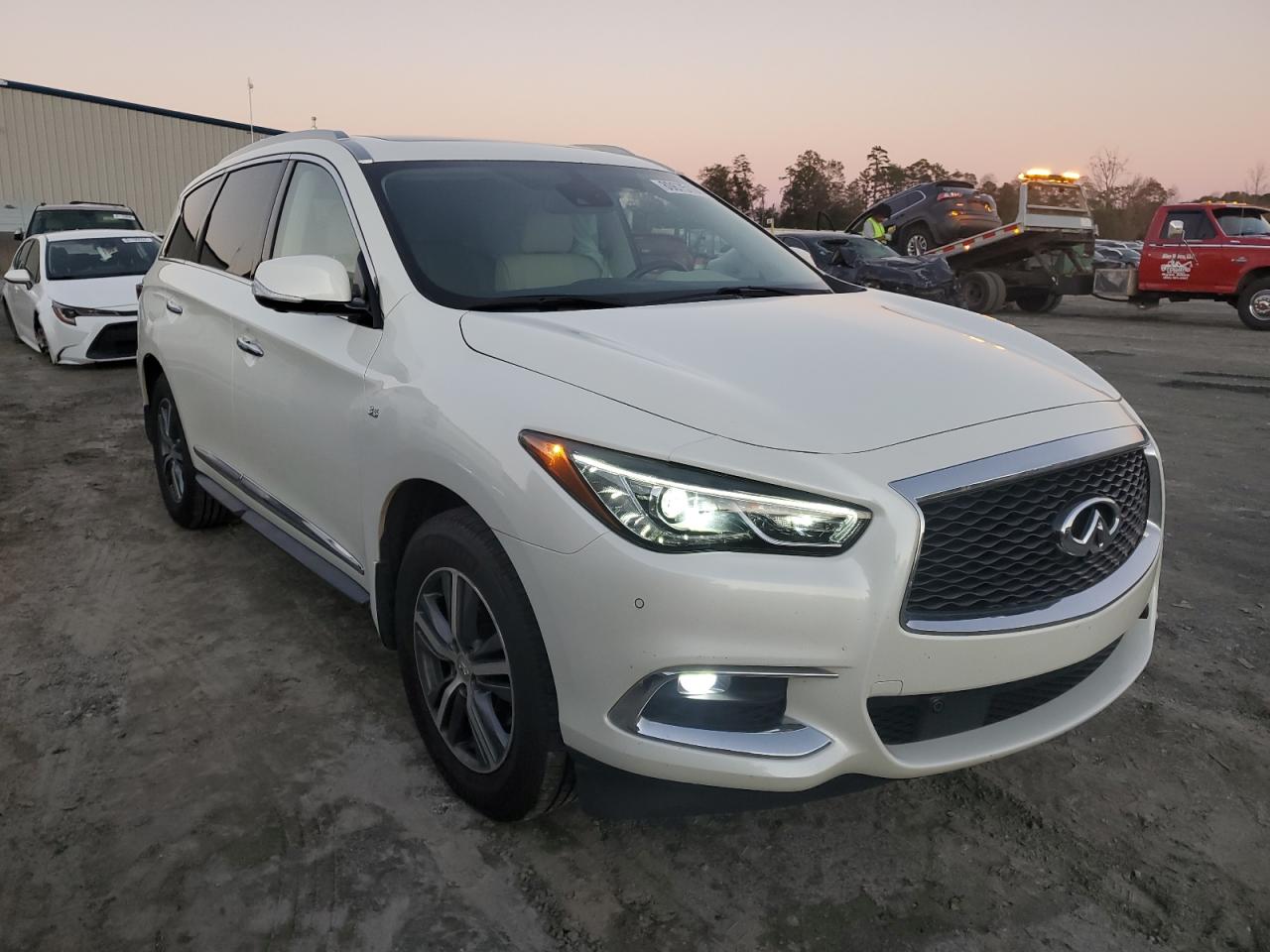 2020 Infiniti QX60 - Image 4