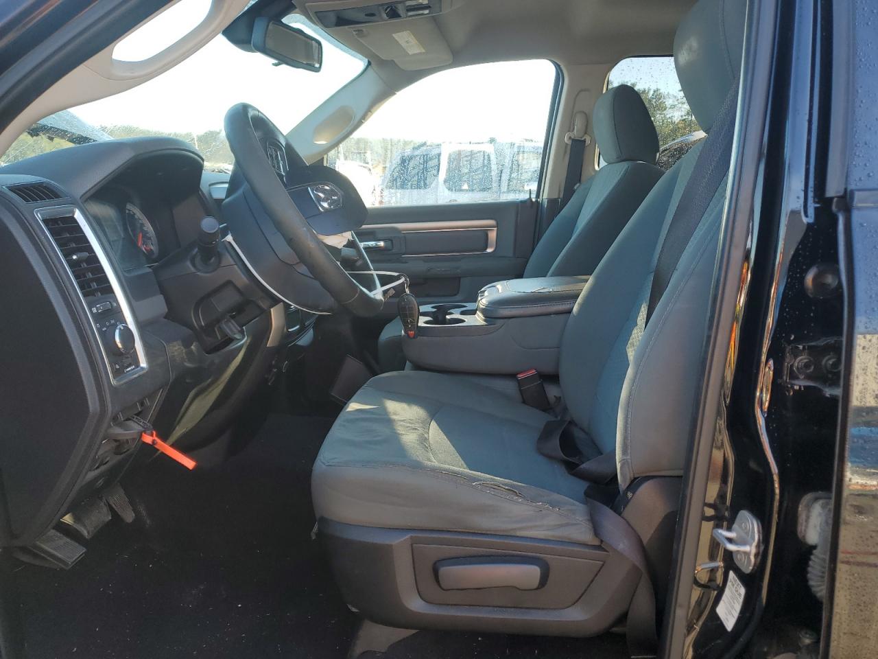 2014 RAM 1500 - Image 7