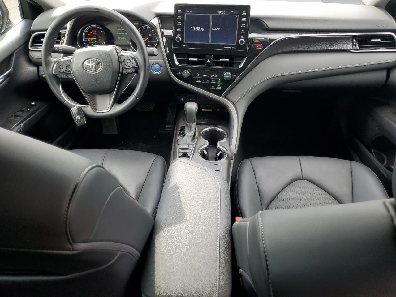 2022 Toyota Camry - Image 8