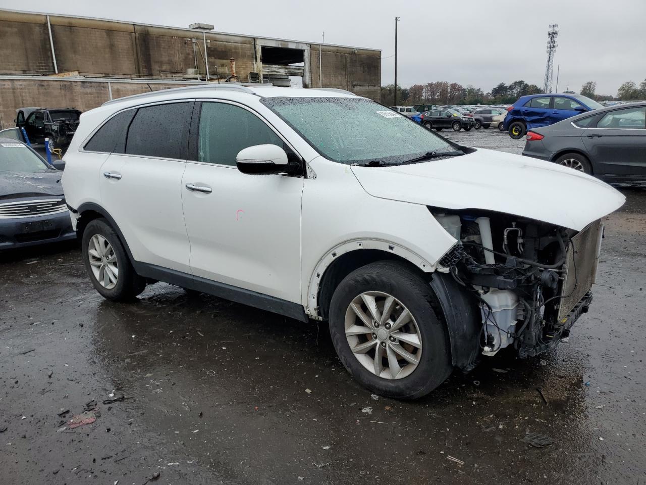 VIN 5XYPG4A3XGG126946 2016 KIA SORENTO no.4