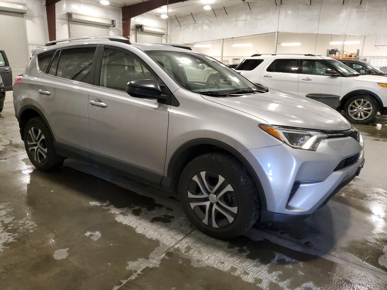 2018 Toyota RAV 4 - Image 4